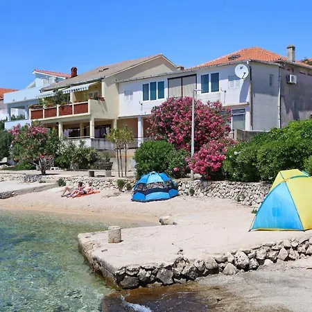 아파트 Mandre 6405b